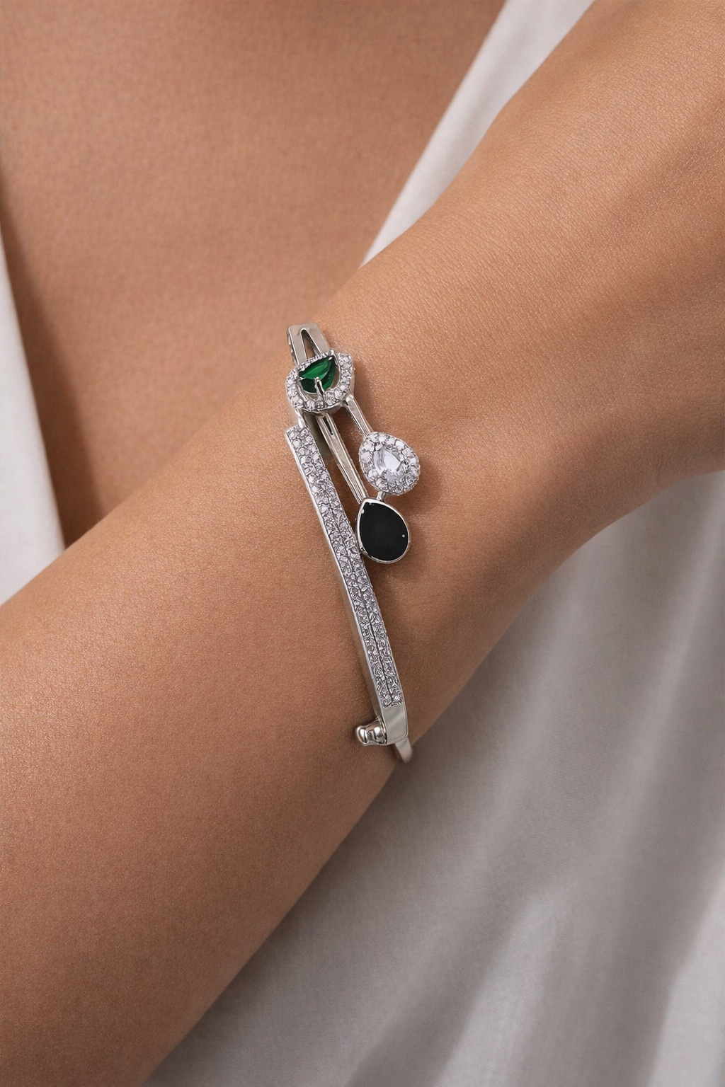 Clove Bracelet