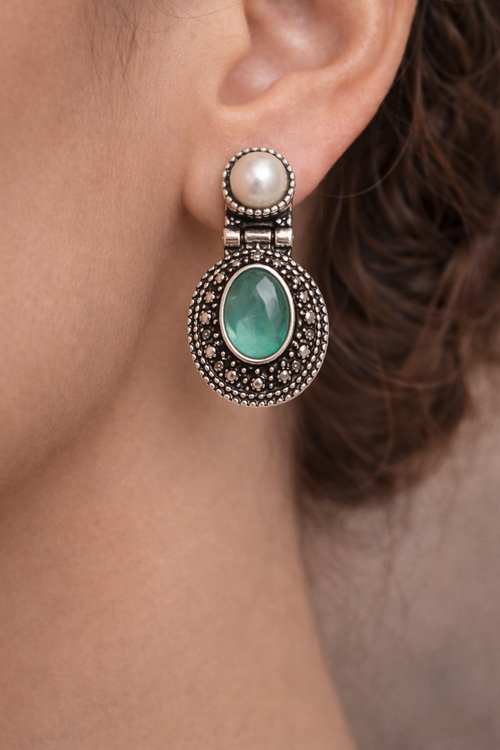 Aarini Aqua Pearl Pendant Set